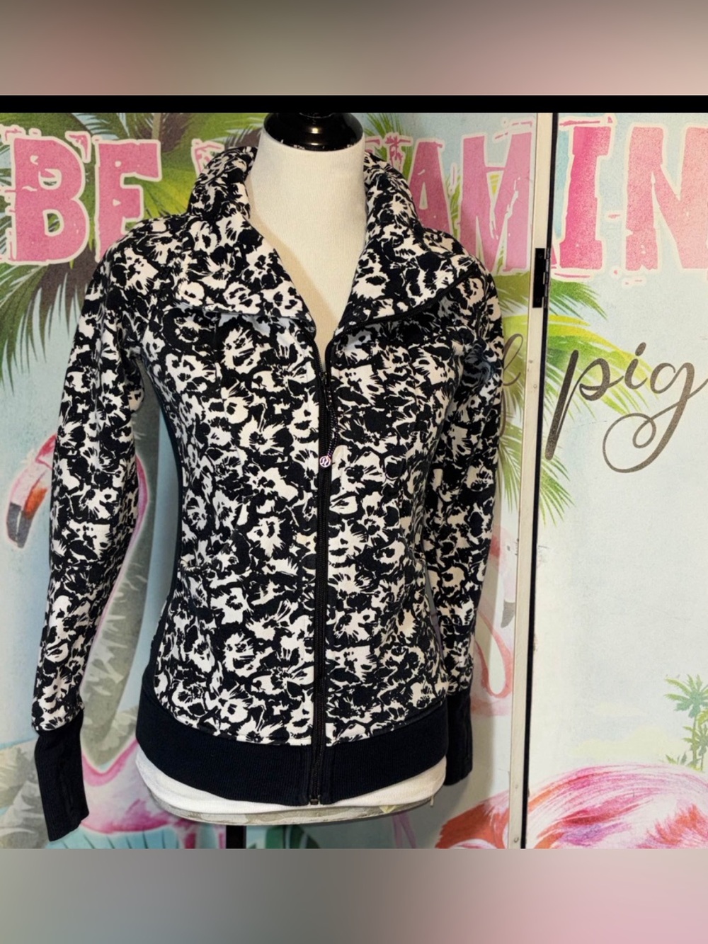 Lululemon Scuba Hoodie III Fleur Sombre size 4